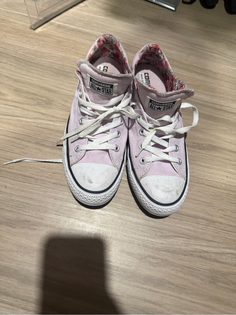 Converse women’s Pink All Star Low Top Sneakers size 10